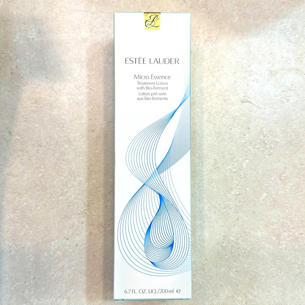 NWT-Estée Lauder micro Essence treatment lotion with bio-ferment ❗️PRICE REDUCED